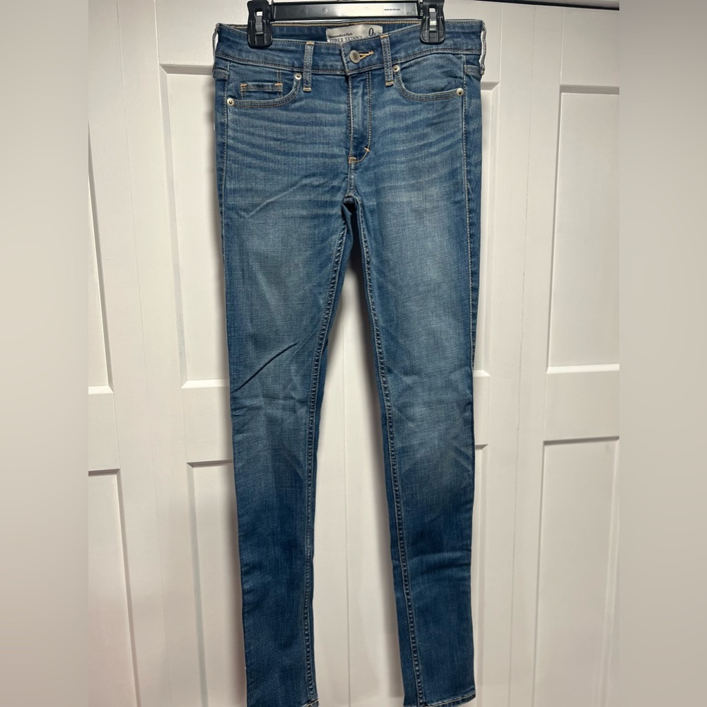 Abercrombie and Fitch Super Skinny Jeans Size 0 Women’s NWT
